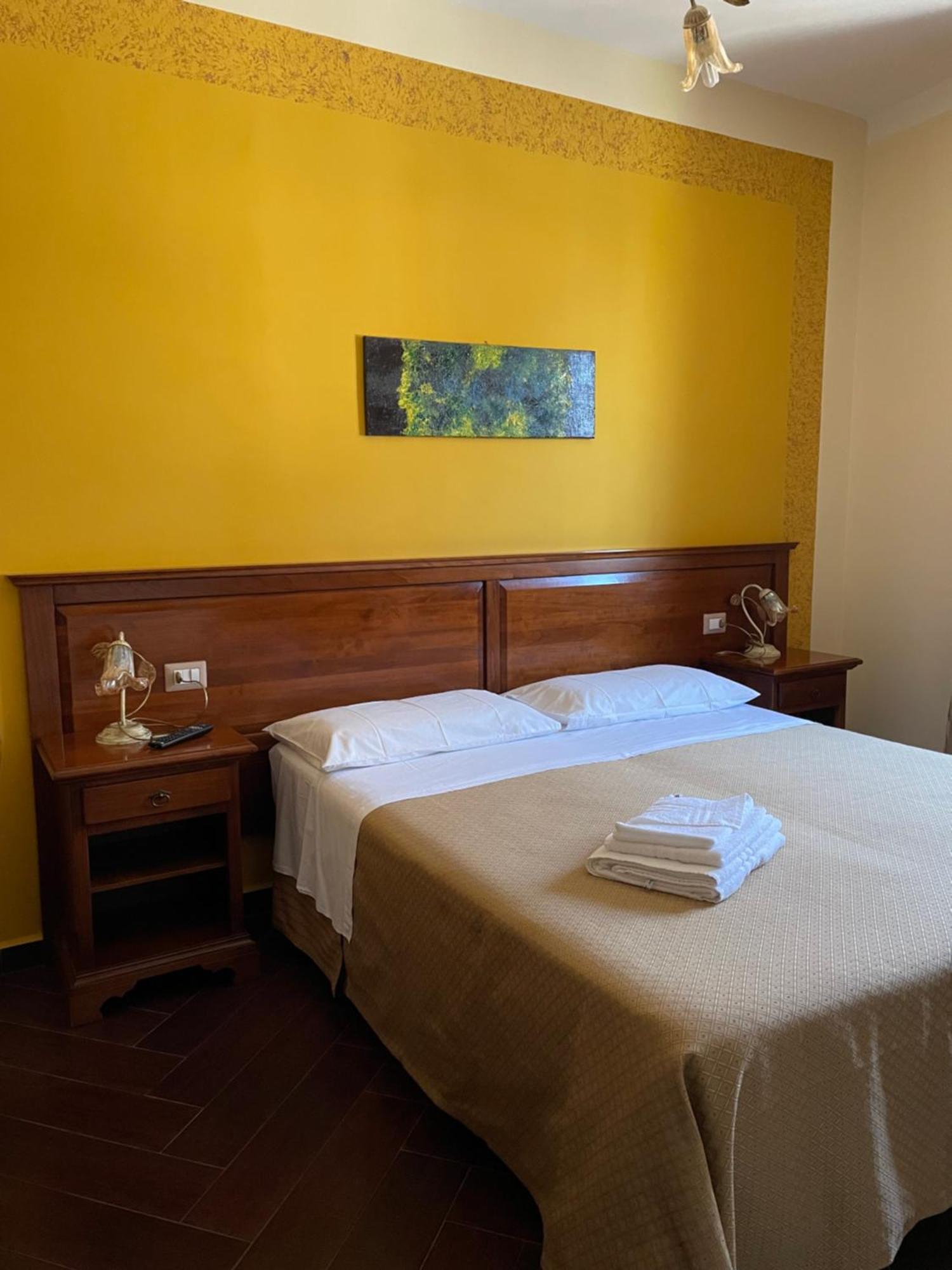 Borgo Patierno Guest House Conca della Campania Rom bilde
