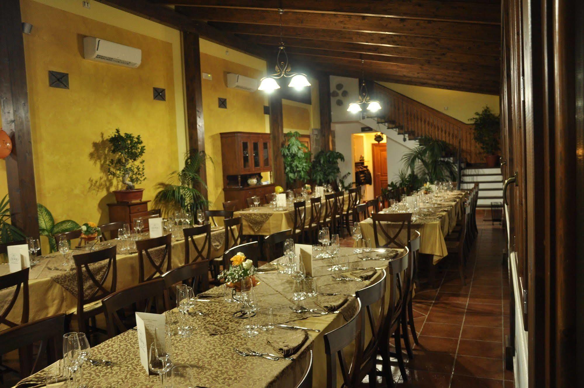 Borgo Patierno Guest House Conca della Campania Eksteriør bilde